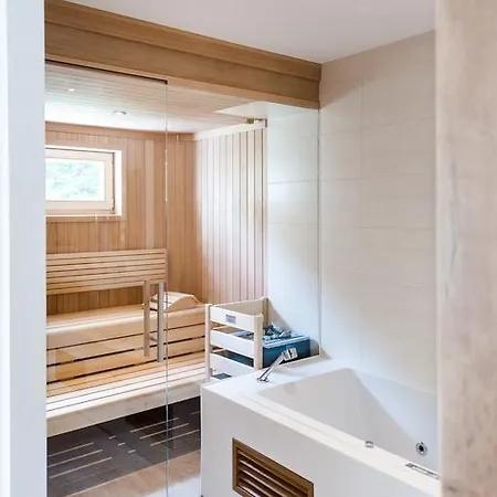 Weisses Roessl, In Der Wachau